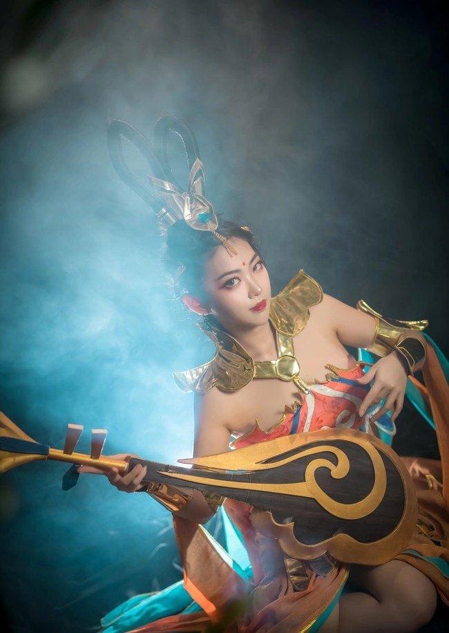 cosplay杨玉环遇见飞天,cosplay王者貂蝉 美腿 《王者荣耀》 杨玉环遇见飞天cosplay正片