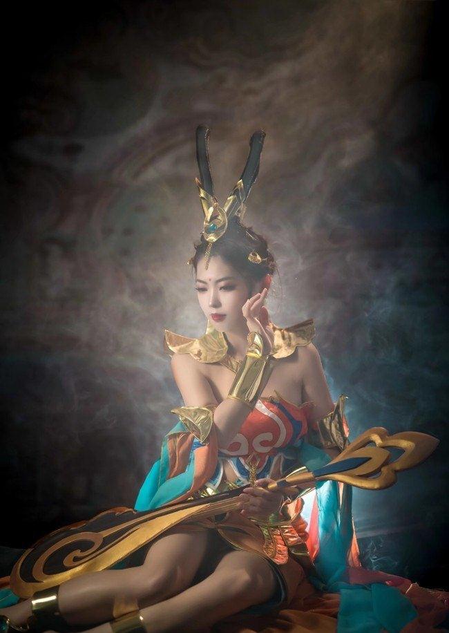 cosplay杨玉环遇见飞天,cosplay王者貂蝉 美腿 《王者荣耀》 杨玉环遇见飞天cosplay正片