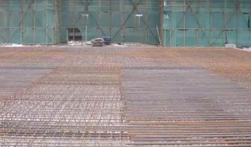 现浇10公分钢筋单层可以吗