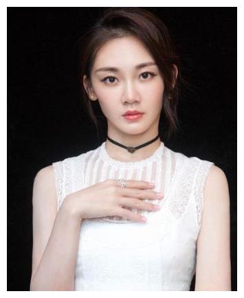 苗苗是哪个演员 5bc3-kavypmq0532267.jpg