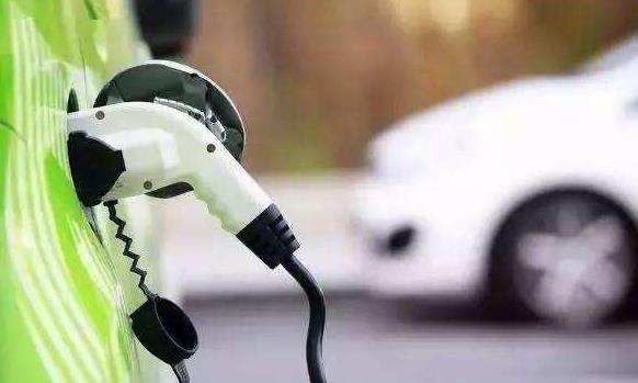 我国首个禁油城市曝光，本地车主慌了：以后还怎么出门？