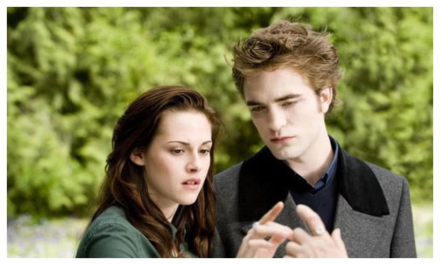 荧幕情侣假戏真做的十部经典影片，最后三对守住了爱情