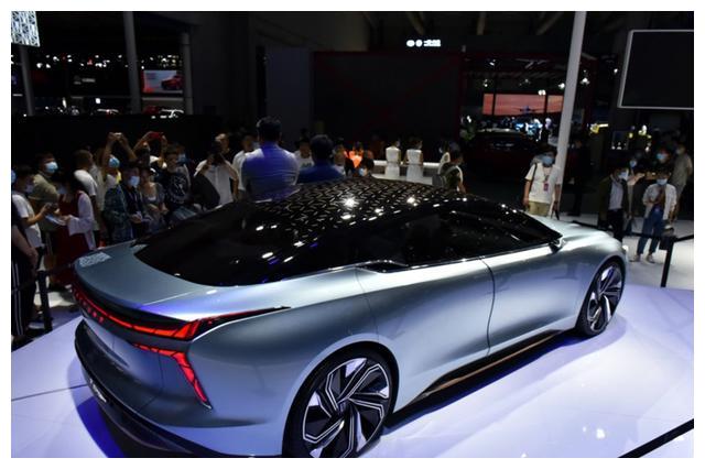国产概念车撞衫赛博朋克2077车型五菱又亮了