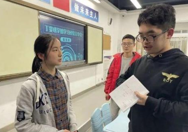 17岁女孩考上8所世界名校,一句话话令人动容:学成归来报效祖国休闲区蓝鸢梦想 - Www.slyday.coM 17岁女孩考上8所世界名校,一句话话令人动容:学成归来报效祖国休闲区蓝鸢梦想 - Www.slyday.coM