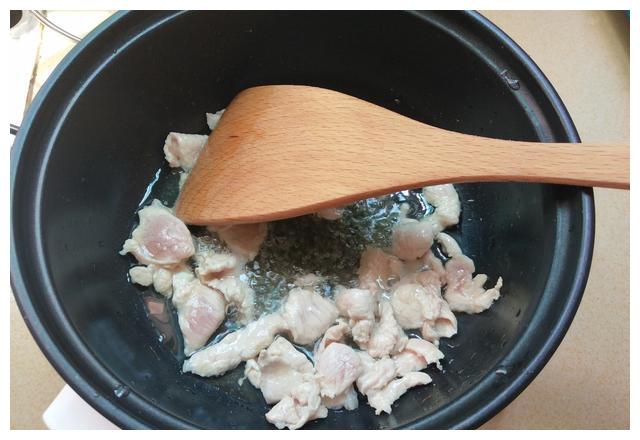 瘦瘦肉怎么炒才好吃 c2d8-izrvxmh0949039.jpg