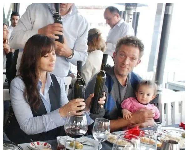 荧幕情侣假戏真做的十部经典影片,最后三对守住了爱情 荧幕情侣假戏真做的十部经典影片,最后三对守住了爱情