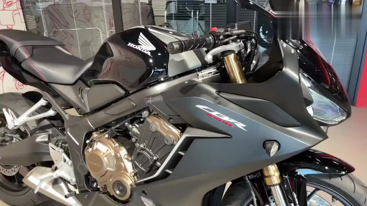 2021款本田cb650r,2021款cbr650r 本田2021款cb650r,外观更犀利,感觉怎样?