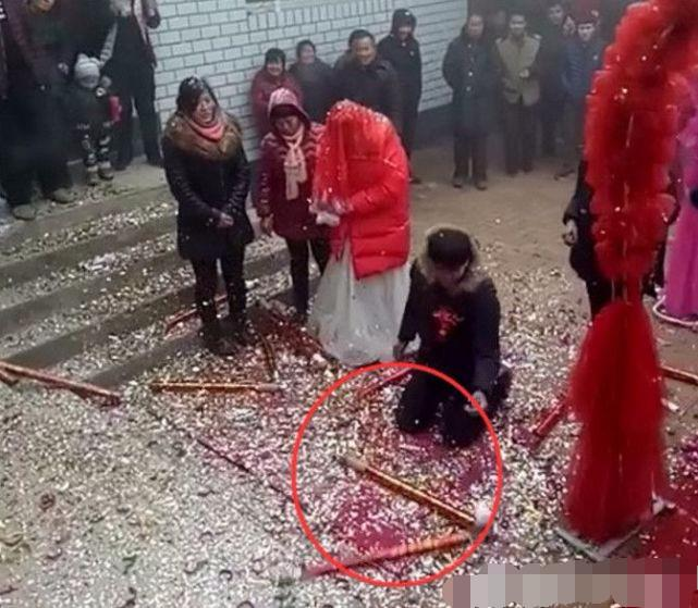 婚礼闹婚太过分,新人一直被整,气得新郎直接离开