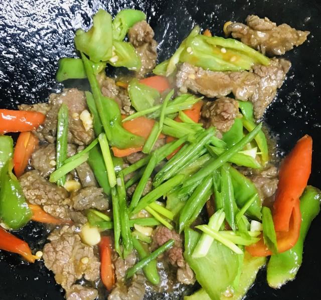 小炒牛肉怎么炒才会更嫩 6bd1-izwfpyt6030836.jpg