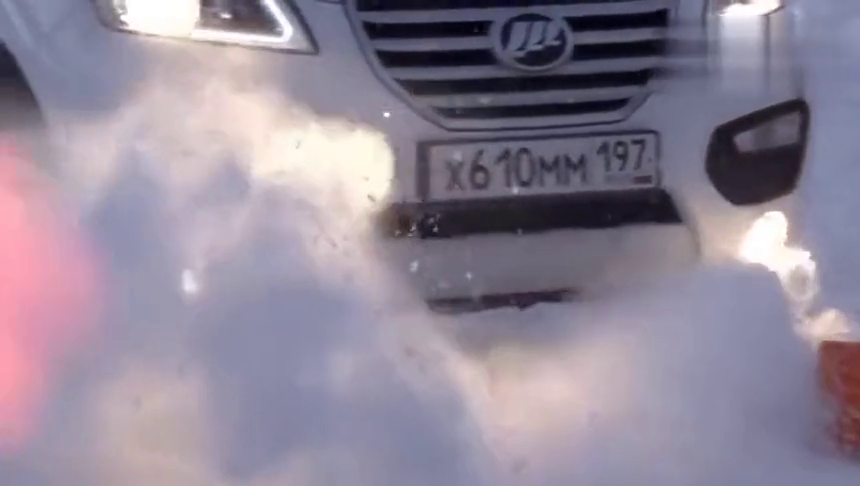 视频：表现如何看俄罗斯美女试驾力帆X60