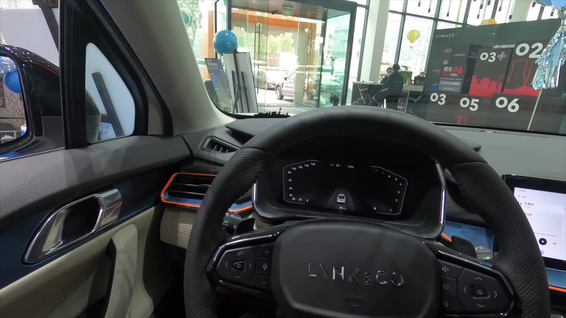探店实拍领克06 你的领克有沃尔沃的那种“香甜”吗？