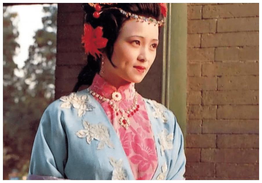 我去乡村挖麦冬后来问老板要工钱 他就不给我工钱我该怎么办?