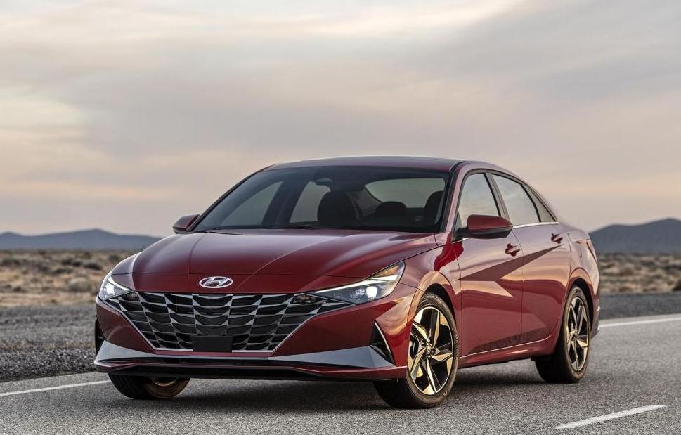 国民神车升级归来！外观霸气激进，贯穿式尾灯亮了，颜值不输思域