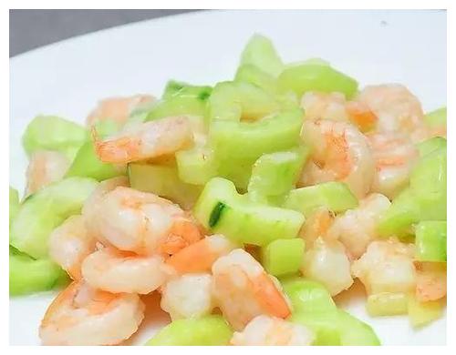 精选美食:酸辣土豆丝,塌菜炒冬笋,杂菌汤,清炒虾仁的做法
