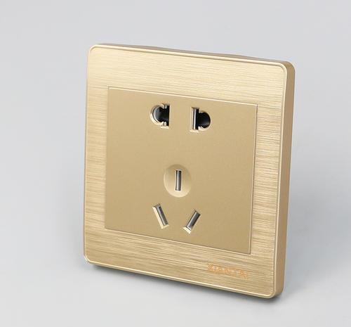 好用便宜的开关插座 0b0d-izwfpys7296681.jpg