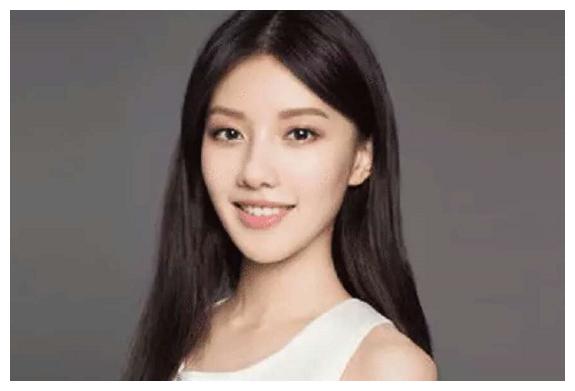 拍戏时她嫌弃水脏,要求剧组换成140桶矿泉水,原来我们冤枉她了休闲区蓝鸢梦想 - Www.slyday.coM 拍戏时她嫌弃水脏,要求剧组换成140桶矿泉水,原来我们冤枉她了休闲区蓝鸢梦想 - Www.slyday.coM