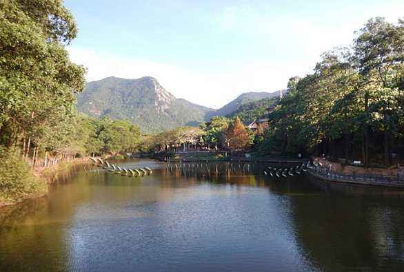 深圳龙岗园山风景区:栈道,铁索桥周末游玩不易错过