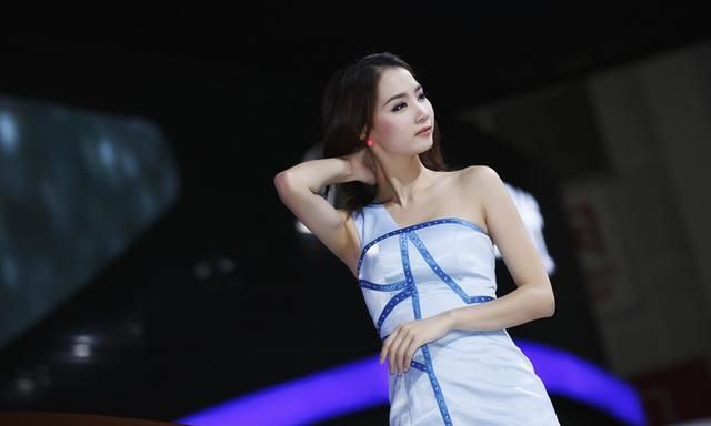 遇见美好 漂亮的车模，车展的亮点！