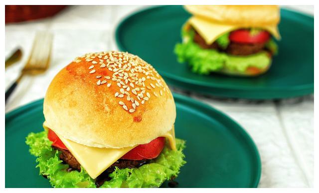 在家怎么做牛肉汉堡 74e5-iwpcxks3788999.jpg