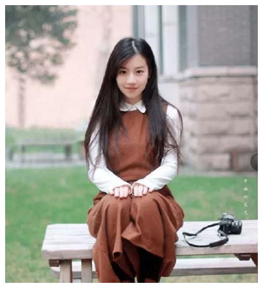 拍戏时她嫌弃水脏,要求剧组换成140桶矿泉水,原来我们冤枉她了休闲区蓝鸢梦想 - Www.slyday.coM 拍戏时她嫌弃水脏,要求剧组换成140桶矿泉水,原来我们冤枉她了休闲区蓝鸢梦想 - Www.slyday.coM