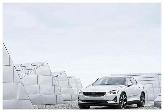 极星2创新的电动汽车安全技术成就全方位保护