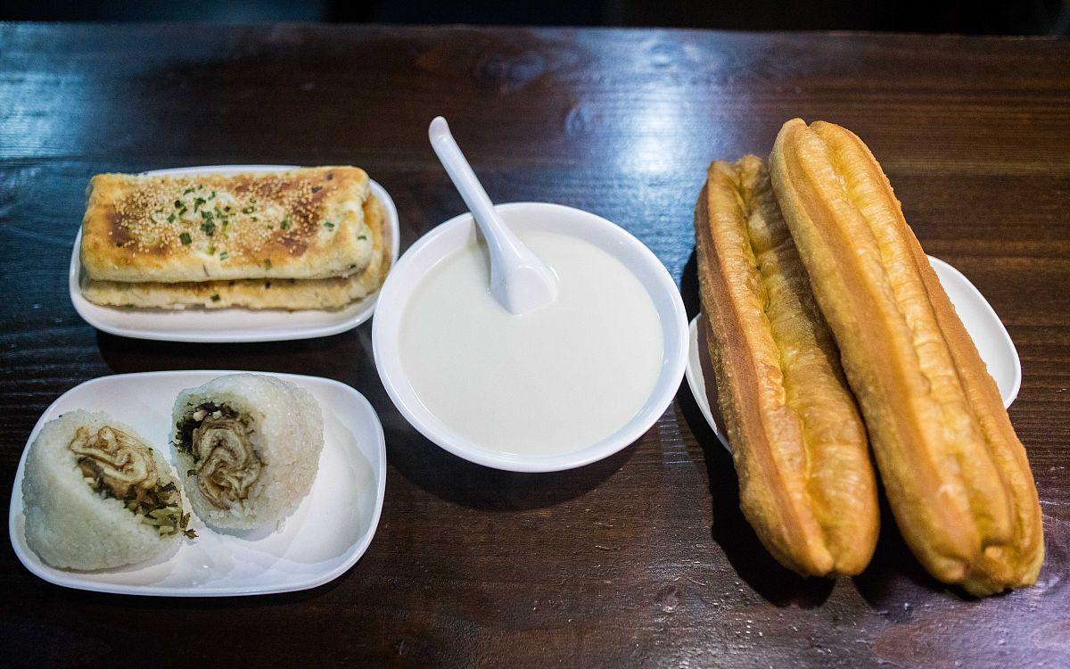 上海四大金刚早餐繁华都市里的心灵慰藉吃完就像回到了家