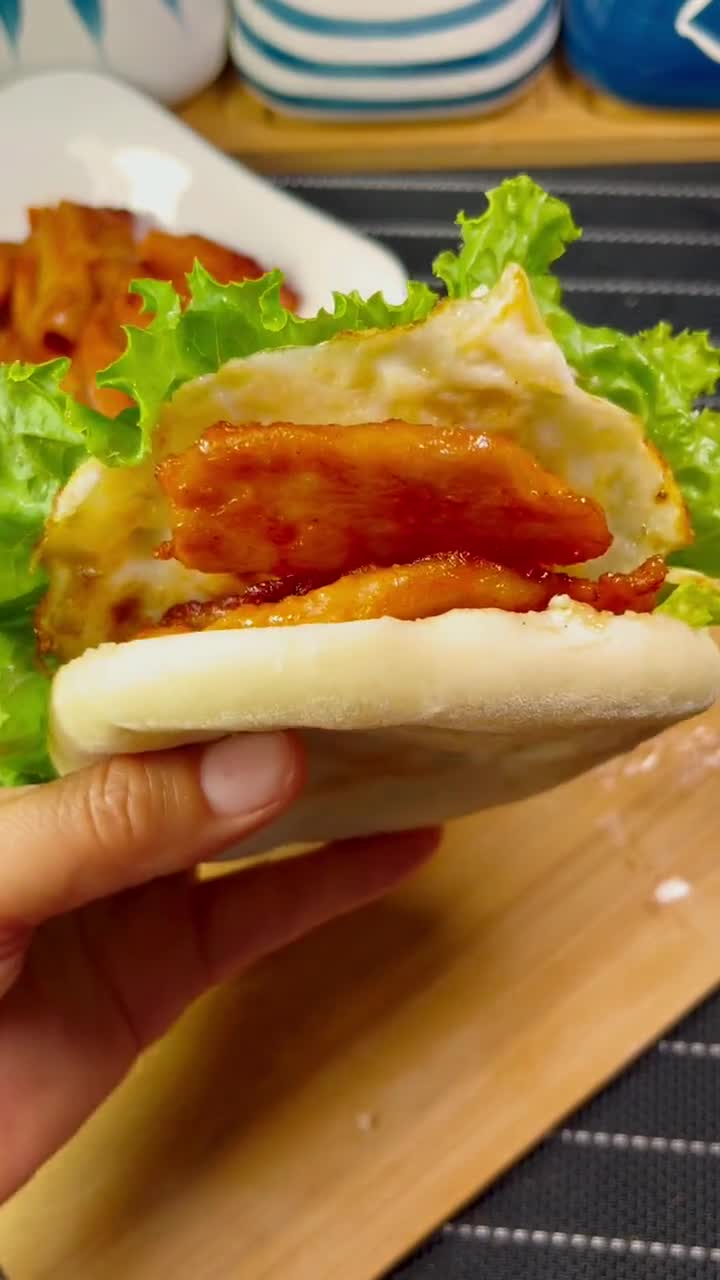 街边小吃里脊肉饼在家轻松就能搞定孩子们都超级喜欢