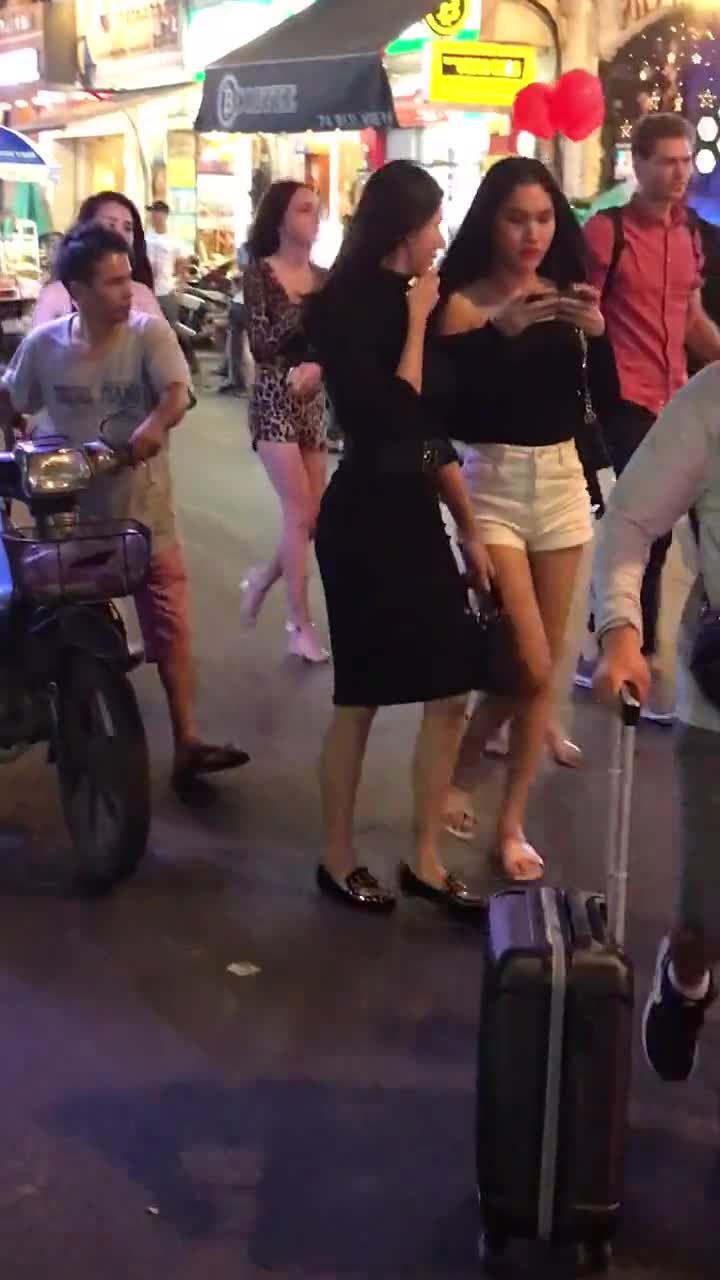 越南夜市美女真多