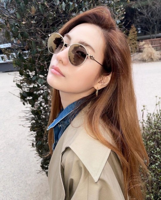 韩国女艺人nana发照秀美腿身材比例惹人羡