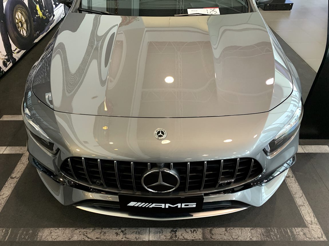 最新款 奔驰 A45 AMG 山灰黑内