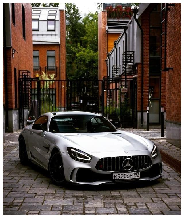 奔驰amggtr,奔驰gtr 壁纸 一台不好惹的狠角色,奔驰 amg gtr