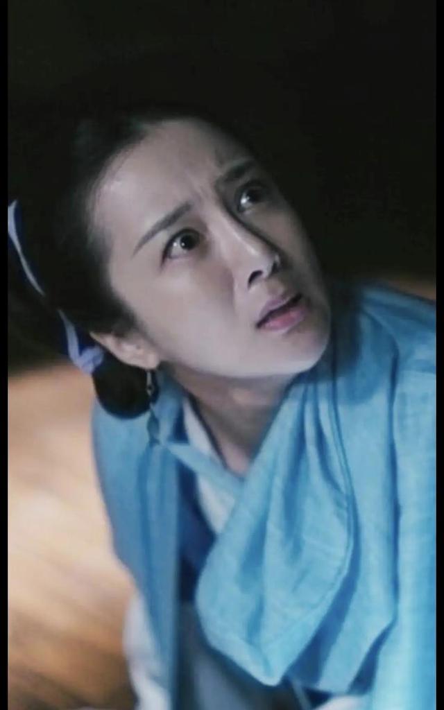 《司藤》白英李依晓因整容备受争议,原装脸模样被扒,神似傅首尔