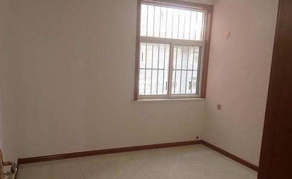 最简单的装修毛坯房效果 64fa-iwtqvyk6859801.jpg