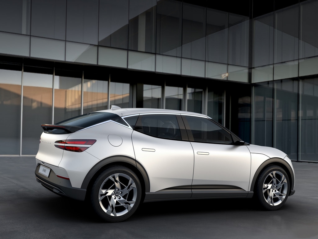 又一豪华轿跑SUV来了!配水晶球挡杆,4秒破百,车标带“翅膀”休闲区蓝鸢梦想 - Www.slyday.coM 又一豪华轿跑SUV来了!配水晶球挡杆,4秒破百,车标带“翅膀”休闲区蓝鸢梦想 - Www.slyday.coM