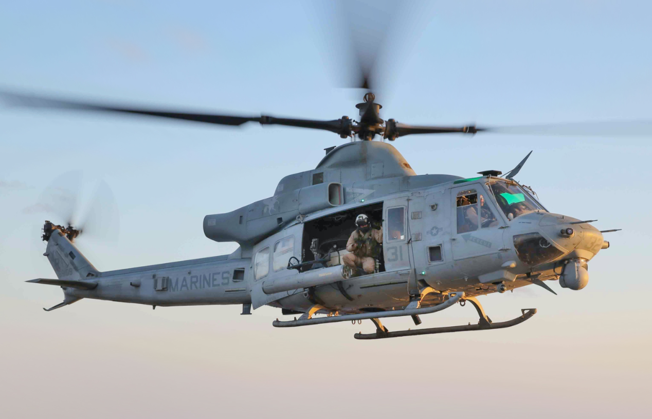 最新版武装直升机装备美国海军陆战队生产型ah1z正式入役