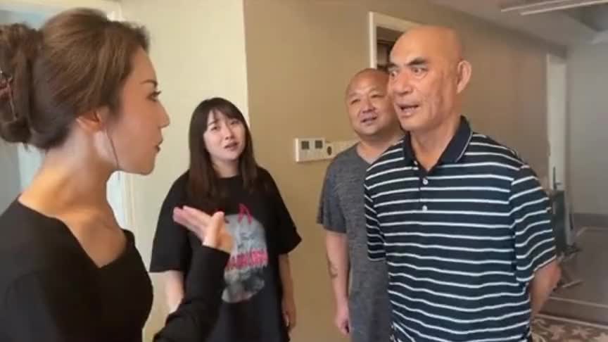 王铁锤挑战东北大爷眼看要输棋了小姑娘却走出六亲不认的招法