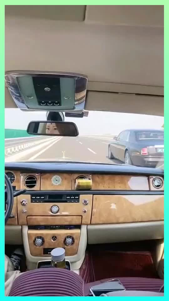 好歹也是劳斯莱斯幻影，内饰做这样，还不如我的大货车