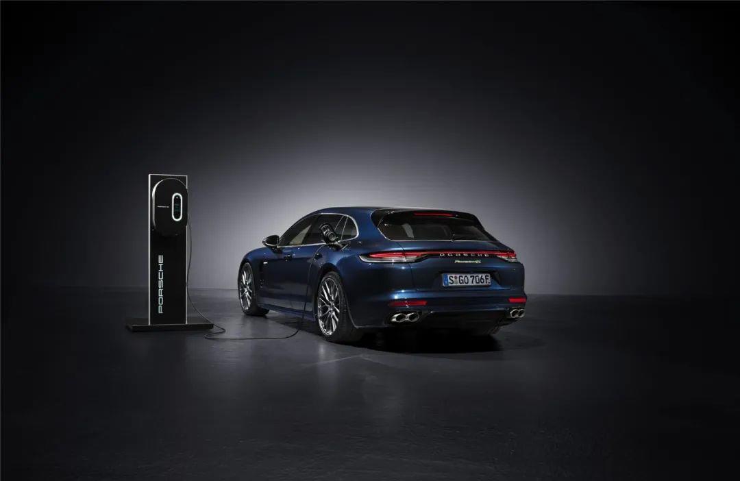 保时捷 panamera s,保时捷panameras 新保时捷panamera发布,turbo升级为turbo s