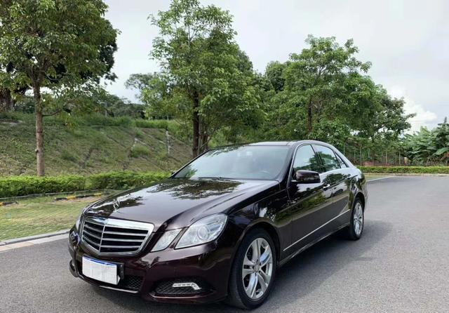 奔驰e350官方图,奔驰e350图解 12款奔驰e350售价11万,轿车正面视觉动感,富有时尚气息