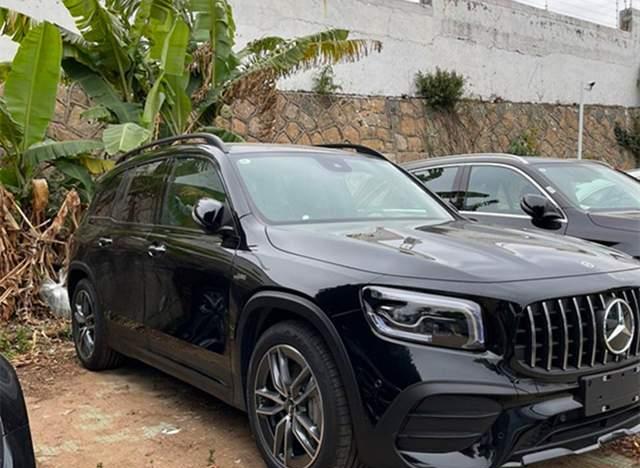 奔驰suv车型30万到50万,奔驰40万左右的suv 50万内奔驰最强7座suv!全新amg glb实车,全系四驱