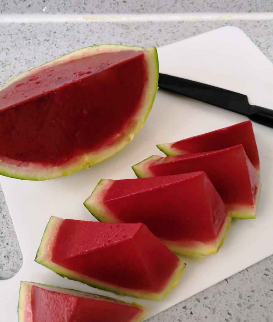西瓜怎么做好吃又简单 ba8a-iwxpesx0804401.jpg