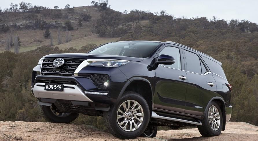 丰田Fortuner,丰田穿越者2021款报价 全时四驱加非承载车身,中期改款丰田fortuner实车曝光
