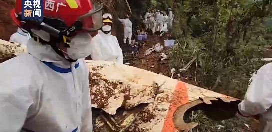 今日发现的橙色碎片不是第二个黑匣子|黑匣子信标有效期仅为30天左右休闲区蓝鸢梦想 - Www.slyday.coM 今日发现的橙色碎片不是第二个黑匣子|黑匣子信标有效期仅为30天左右休闲区蓝鸢梦想 - Www.slyday.coM