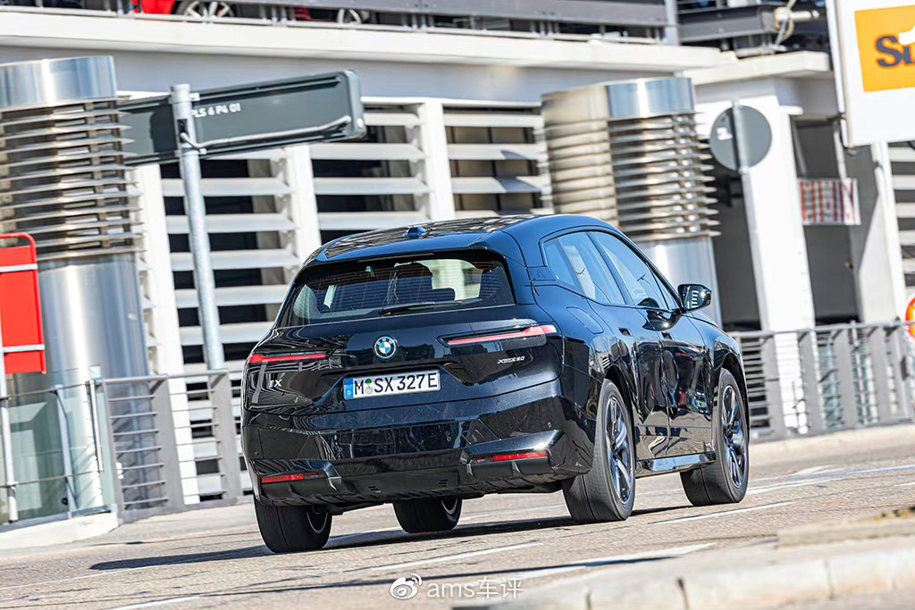 同门对阵:BMW iX和X5哪个更好休闲区蓝鸢梦想 - Www.slyday.coM 同门对阵:BMW iX和X5哪个更好休闲区蓝鸢梦想 - Www.slyday.coM