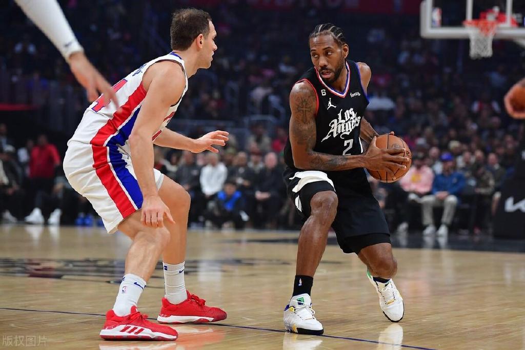 最新NBA比赛视频在线观看完整赛事录像带你看懂每一场激烈对决