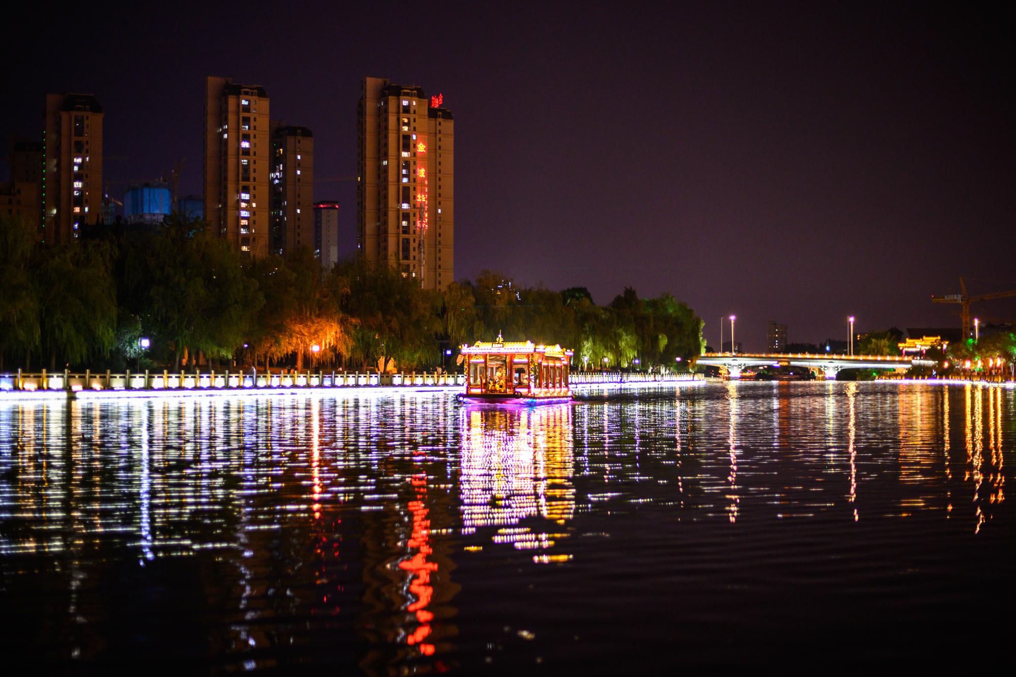 里运河是京杭大运河最早的一段,夜色原来那么美!不要错过哦 里运河是京杭大运河最早的一段,夜色原来那么美!不要错过哦