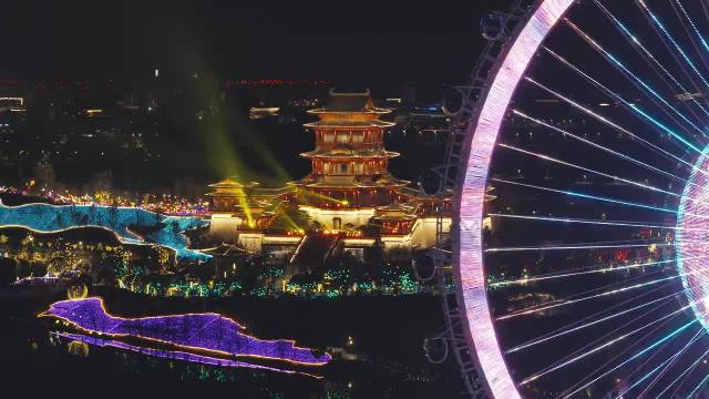 来成都世博园体验新春光影嘉年华，感受南北年味儿