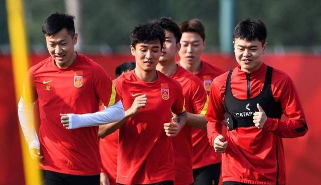 冉雄飞继续曝猛料：足协秘书长刘奕已经辞职，陈戌源在足协被架空休闲区蓝鸢梦想 - Www.slyday.coM