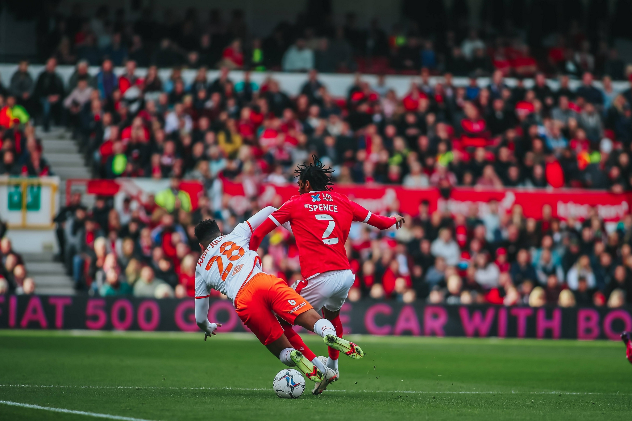 主场连胜纪录延续至八场 能源中心氛围持续升温