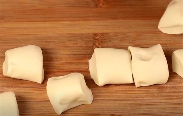 面粉别再蒸馒头了,教你馋嘴新做法,一包一卷,好吃到念念不忘休闲区蓝鸢梦想 - Www.slyday.coM 面粉别再蒸馒头了,教你馋嘴新做法,一包一卷,好吃到念念不忘休闲区蓝鸢梦想 - Www.slyday.coM